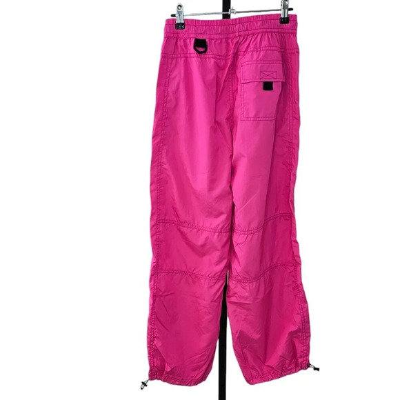 Aritzia TNA Parachute Cargo Wind Pants  Size XS Hot Pink Toggle Waist Joggers - Picture 2 of 13